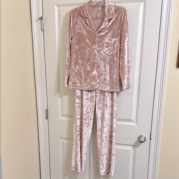 Victoria's Secret Other - Victoria's‎ Secret Blush Velvet Loungewear Set, Top Small, Bottom Small Petite